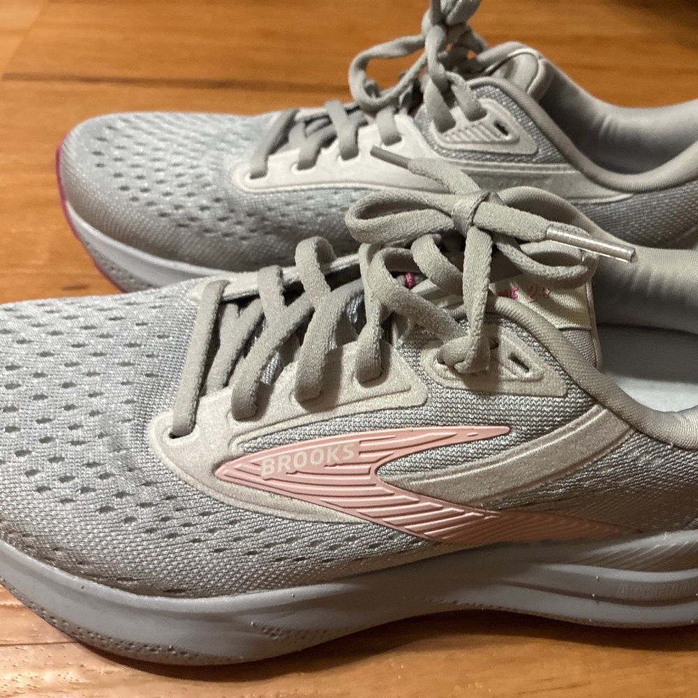 Brooks Women’s Adrenaline GTS 24 Supportive Running Shoe